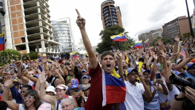  “No podemos consentir un golpe de Estado”