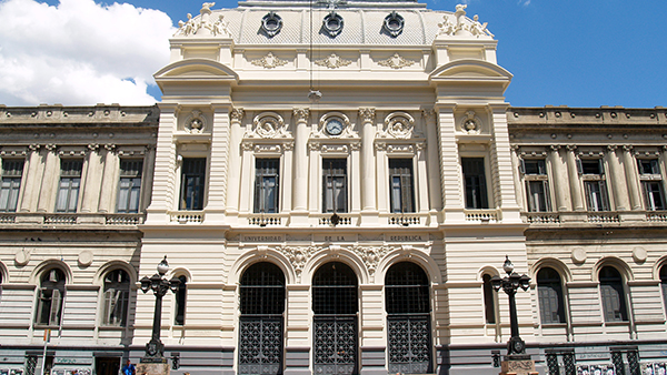  Uruguay: Grave amenaza al futuro de la Universidad de la República