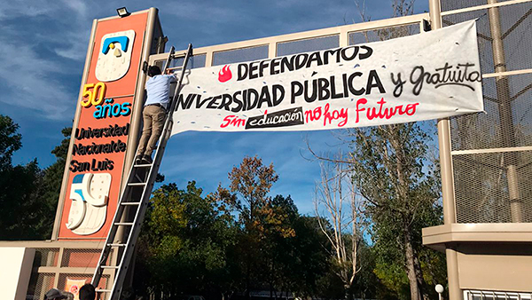  Ante la grave situación de las universidades públicas de Argentina