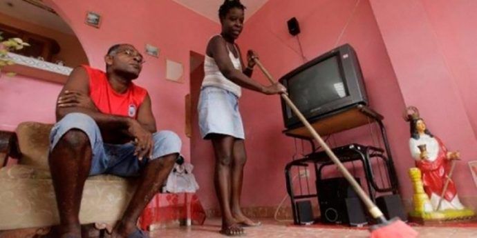  Cuidadoras y jefas de hogar, las trampas del poder