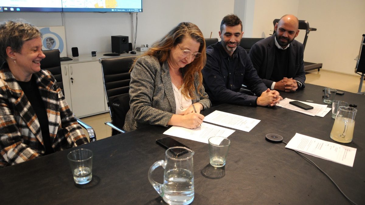  Acuerdo estratégico con CLACSO