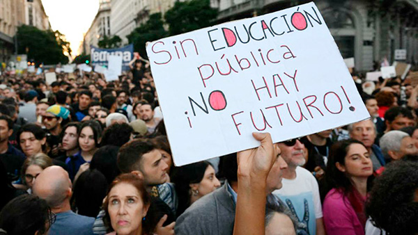  “La Universidad no es el problema, es parte de la solución”