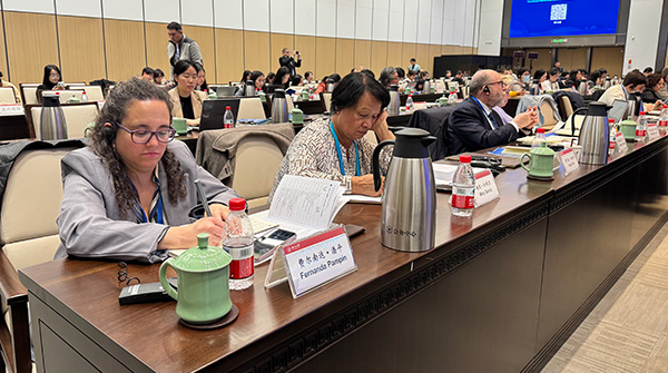  Intercambios académicos y culturales con China